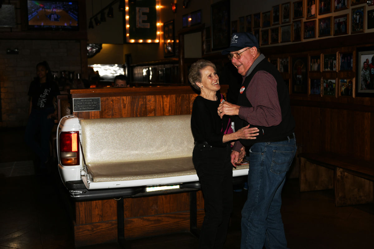 007 Wanda and Doug Peterson - fun at Toby Keith's restaurant.JPG